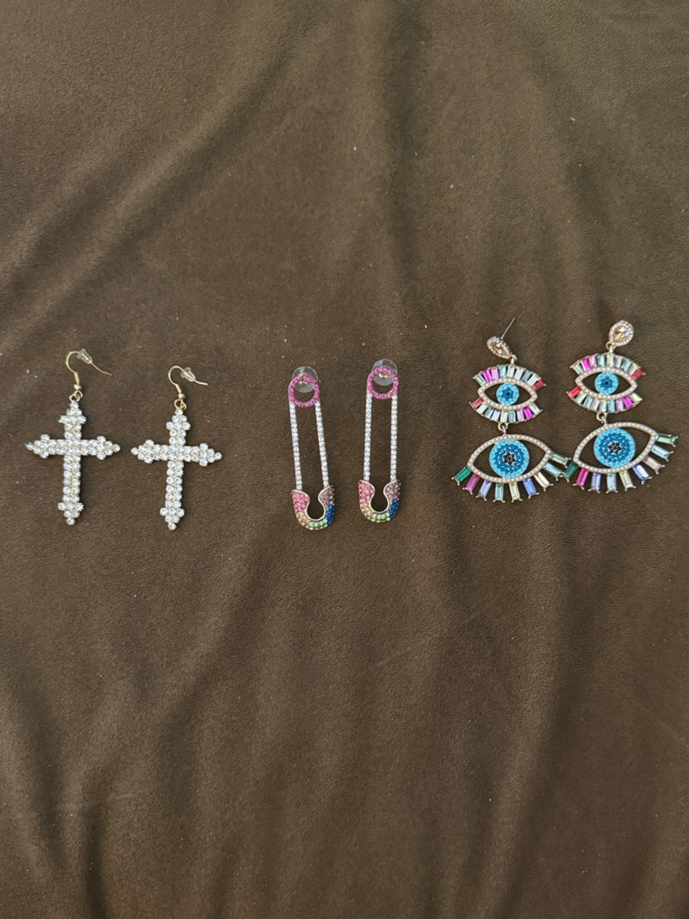 Earrings New Never